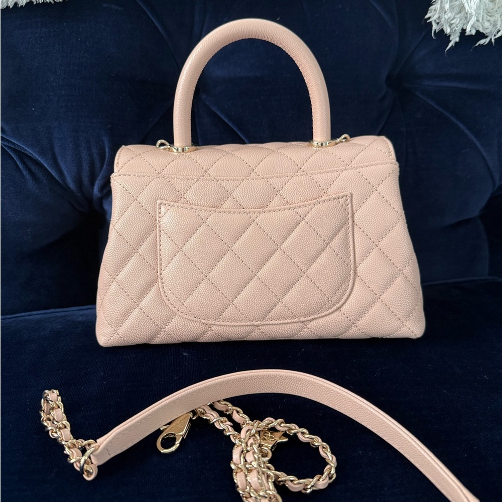 CHANEL Coco Handle Mini - Light Pink Caviar - Picture 3 of 10